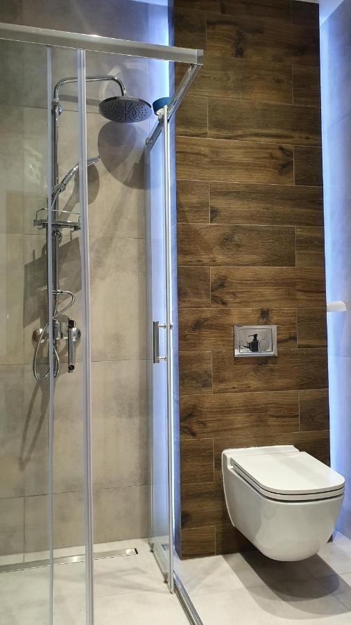 קטוביץ Modern Apartment In The City Center מראה חיצוני תמונה