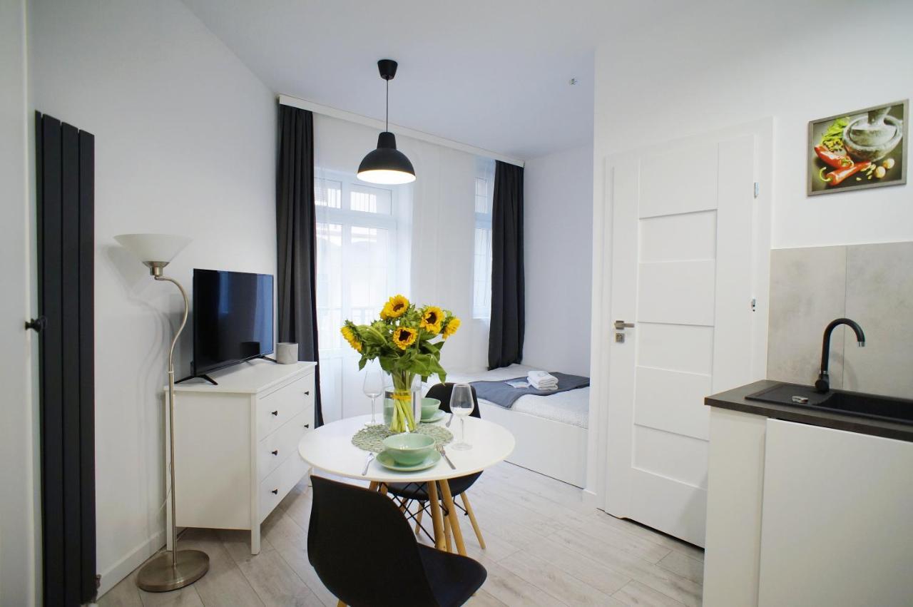 קטוביץ Modern Apartment In The City Center מראה חיצוני תמונה