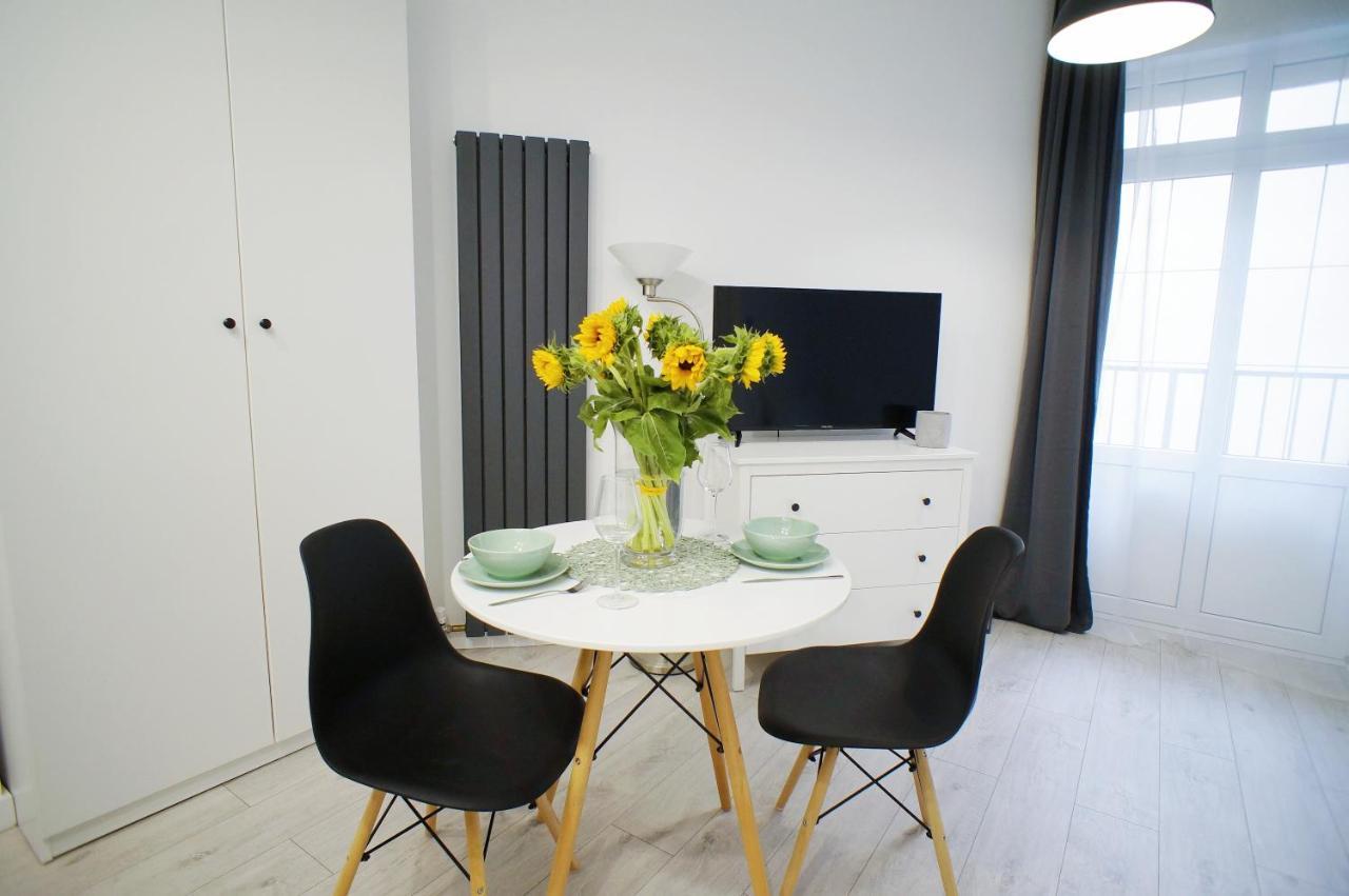 קטוביץ Modern Apartment In The City Center מראה חיצוני תמונה
