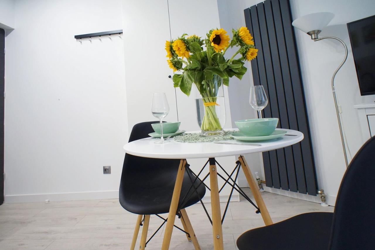 קטוביץ Modern Apartment In The City Center מראה חיצוני תמונה