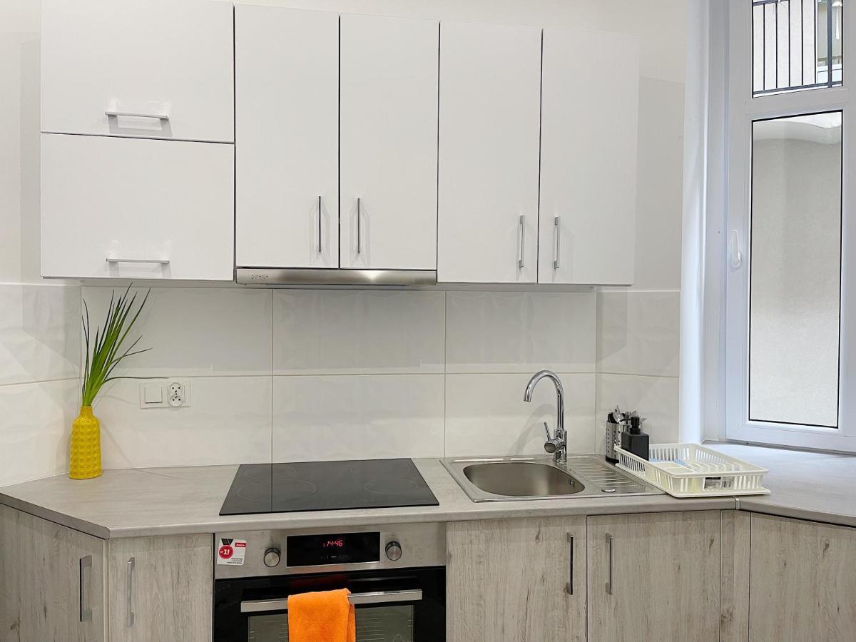 קטוביץ Modern Apartment In The City Center מראה חיצוני תמונה